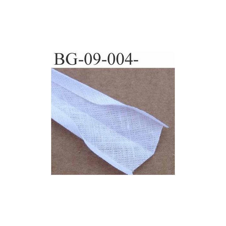 biais plié largeur 9 mm  plus 9 mm plié en deux avec 2 rebords plié de 4 mm largeur total déplié 26 mm  blanc 100 % coton