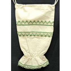 sac à sacs à broder écru dentelle verte toile aida