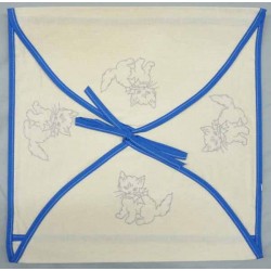 enveloppe coussin à broder toile écru coton motifs chats biais bleu