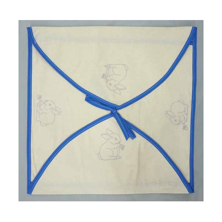 enveloppe coussin à broder toile écru coton motifs lapins biais bleu