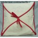 enveloppe coussin à broder toile écru coton motifs fraises biais rouge