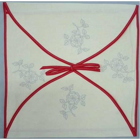 enveloppe coussin à broder toile écru coton motifs fleurs biais rouge