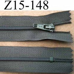 fermeture éclair longueur 15 cm couleur vert kaki non séparable largeur 2.5 cm zip nylon largeur glissière 4 mm