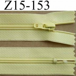 fermeture zip longueur 15 cm couleur jaune non séparable largeur 2.5 cm glissière nylon largeur 4 mm curseur métal 