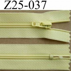 fermeture zip longueur 25 cm couleur jaune non séparable largeur 2.5 cm glissière nylon largeur 4 mm curseur métal 