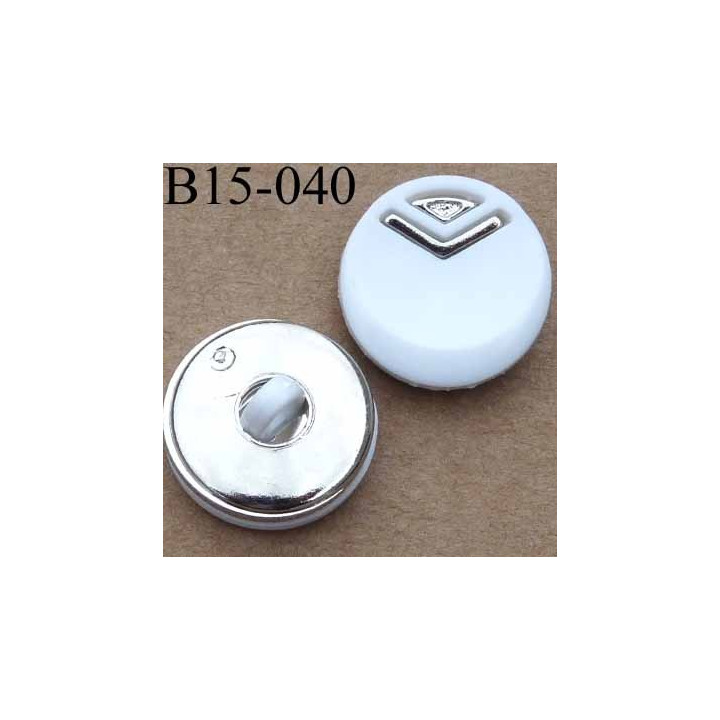 bouton 15 mm couleur blanc et chromé argenté diamètre 15 millimètres