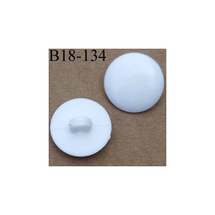 bouton pvc 18 mm couleur blanc accroche avec un anneau diamètre 18 mm