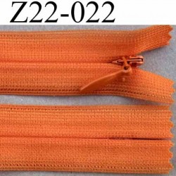 fermeture éclair invisible longueur 22 cm couleur orange non séparable largeur 2.2 cm glissière zip nylon largeur 4 mm