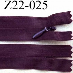 fermeture éclair invisible longueur 22 cm couleur prune non séparable largeur 2.2 cm glissière zip nylon largeur 4 mm