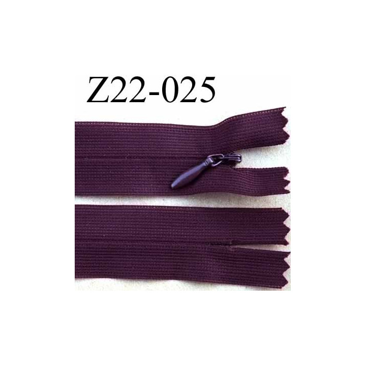 fermeture éclair invisible longueur 22 cm couleur prune non séparable largeur 2.2 cm glissière zip nylon largeur 4 mm