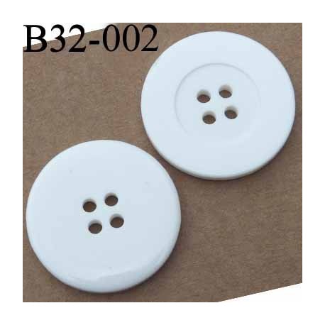 bouton diamètre 32 mm couleur blanc brillant 4 trous