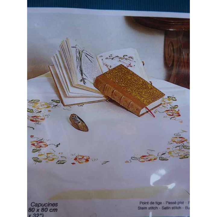 kit à broder surnappe  80x80 cm CAPUCINES brodélia de margot réf 8807