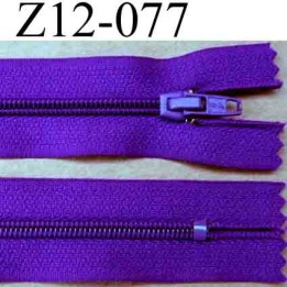fermeture éclair longueur 12 cm couleur violet foncé  non séparable largeur 2.5 cm glissière nylon largeur du zip 4 mm