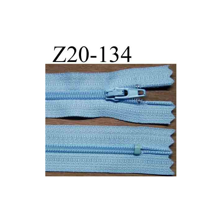 fermeture éclair longueur 20 cm couleur bleu ciel non séparable largeur 2.5 cm glissière nylon largeur du zip 4 mm