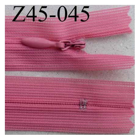 fermeture éclair invisible longueur 45 cm couleur rose non séparable largeur 2.2 cm glissière nylon largeur 4 mm