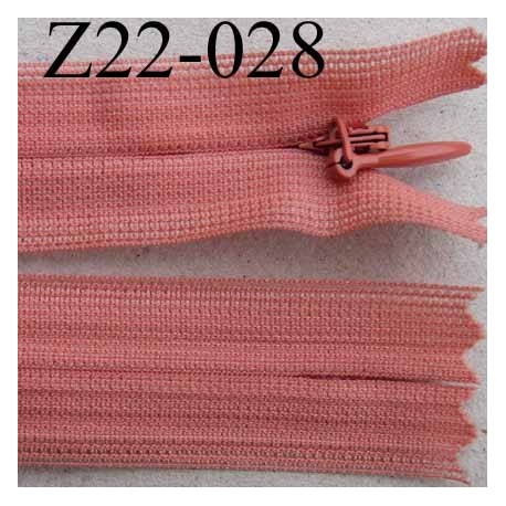 fermeture éclair invisible longueur 22 cm couleur rose non séparable largeur 2.2 cm glissière nylon largeur 4 mm