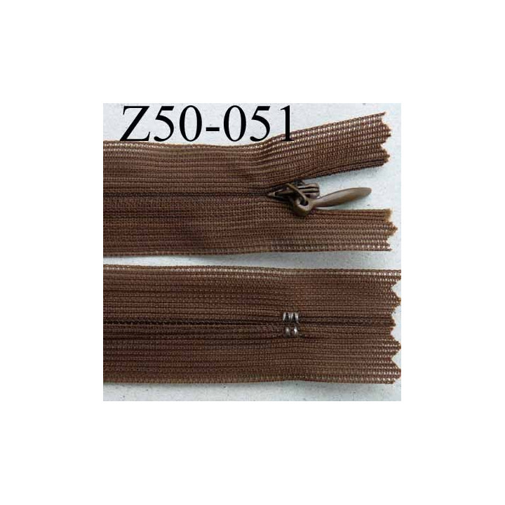 fermeture éclair invisible longueur 50 cm couleur marron non séparable largeur 2.2 cm glissière nylon largeur 4 mm