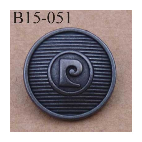 bouton 15 mm métal PIERRE CARDIN couleur patinée accroche avec un anneau au dos 15 millimètres