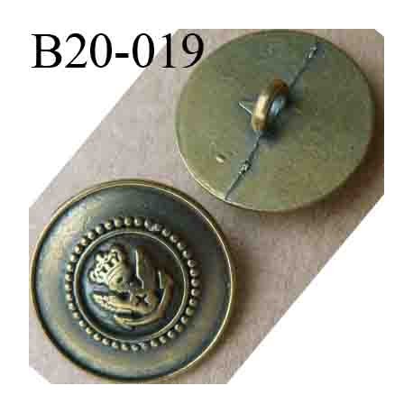 bouton 20 mm métal style ancien bronze patiné insignes royauté au centre accroche un anneau diamètre 20 mm