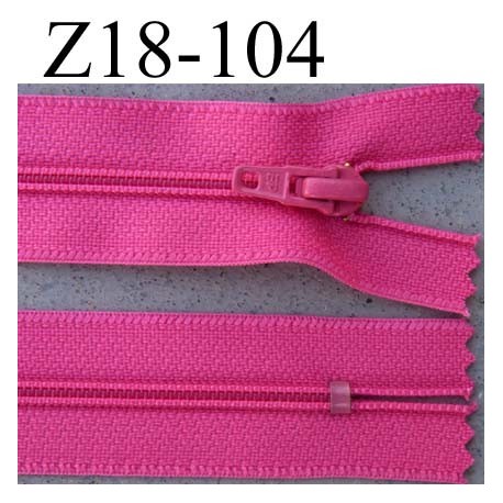 fermeture éclair longueur 18 cm couleur rose fushia non séparable largeur 2.5 cm glissière en nylon largeur 4 mm