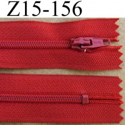 fermeture éclair longueur 15 cm couleur rouge non séparable largeur 2.5 cm zip nylon largeur de la glissière zip 4 mm