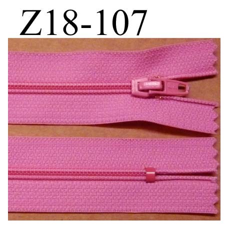 fermeture éclair longueur 18 cm couleur rose non séparable largeur 2.5 cm glissière en nylon largeur 4 mm