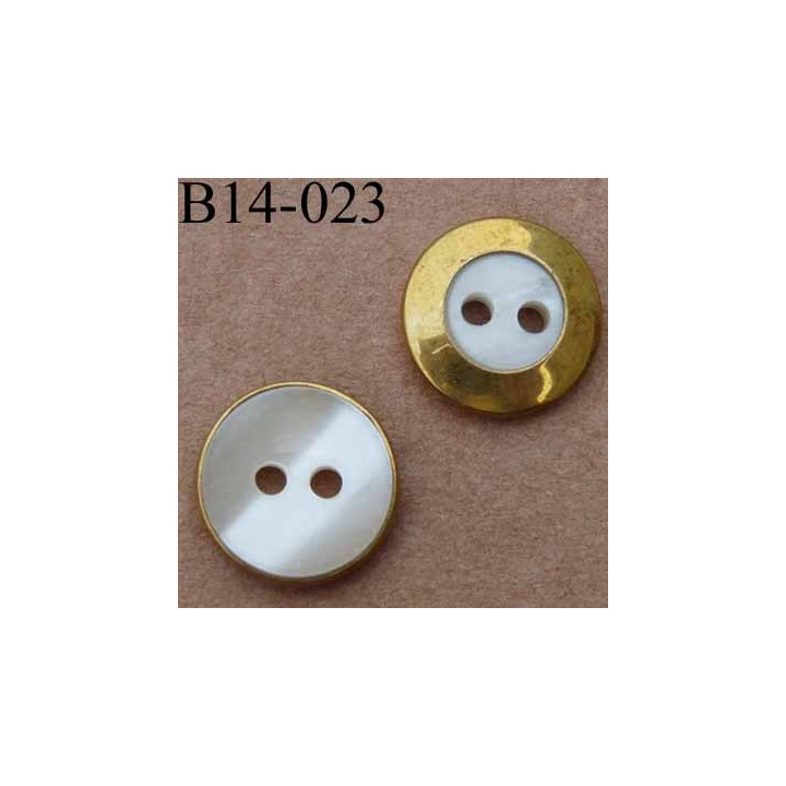 bouton diamètre 14 mm couleur nacre et doré  2 trous
