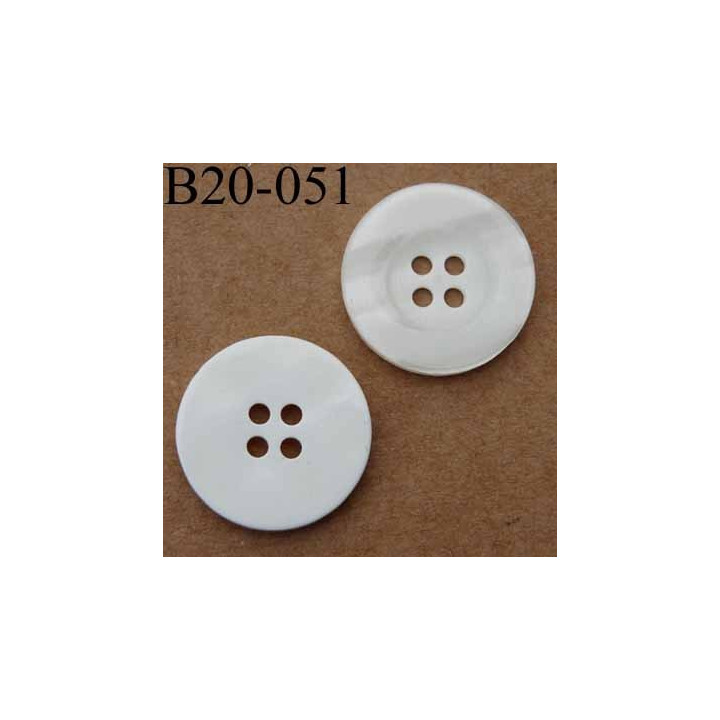 bouton 20 mm couleur blanc brillant  et blanc mat 4 trous diamètre 20 mm