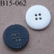 bouton 15 mm couleur noir avec motifs points de couture et blanc 4 trous diamètre 15 mm