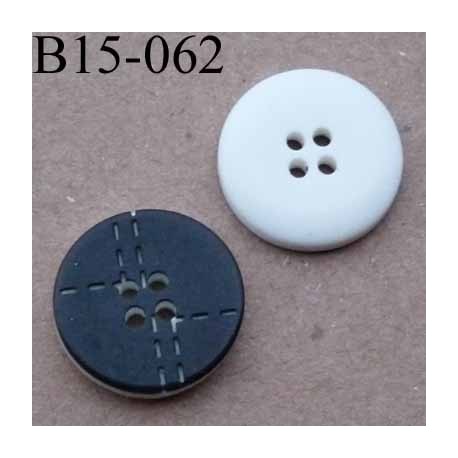 bouton 15 mm couleur noir avec motifs points de couture et blanc 4 trous diamètre 15 mm
