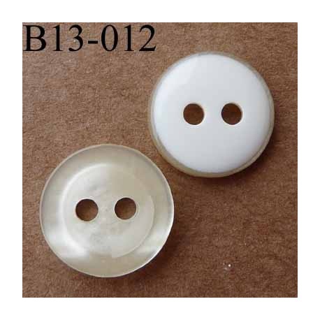 bouton diamètre 13 mm 2 trous couleur écru nacré et blanc