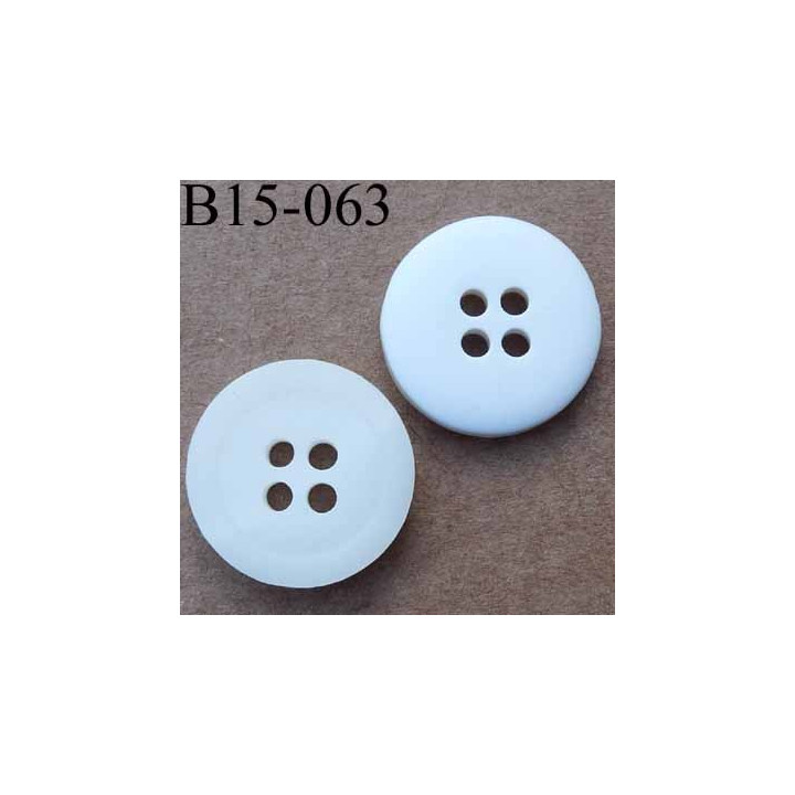 bouton diamètre 15 mm  4 trous couleur blanc mat diamètre 15 mm