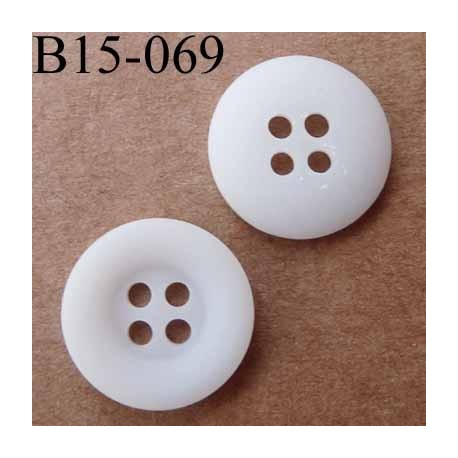 bouton diamètre 15 mm  4 trous couleur blanc mat diamètre 15 mm