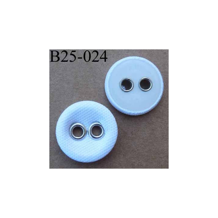 bouton 25 mm  couleur blanc (recouvert de tissu) 2  trous sertis de métal chromé diamètre 25 millimètres