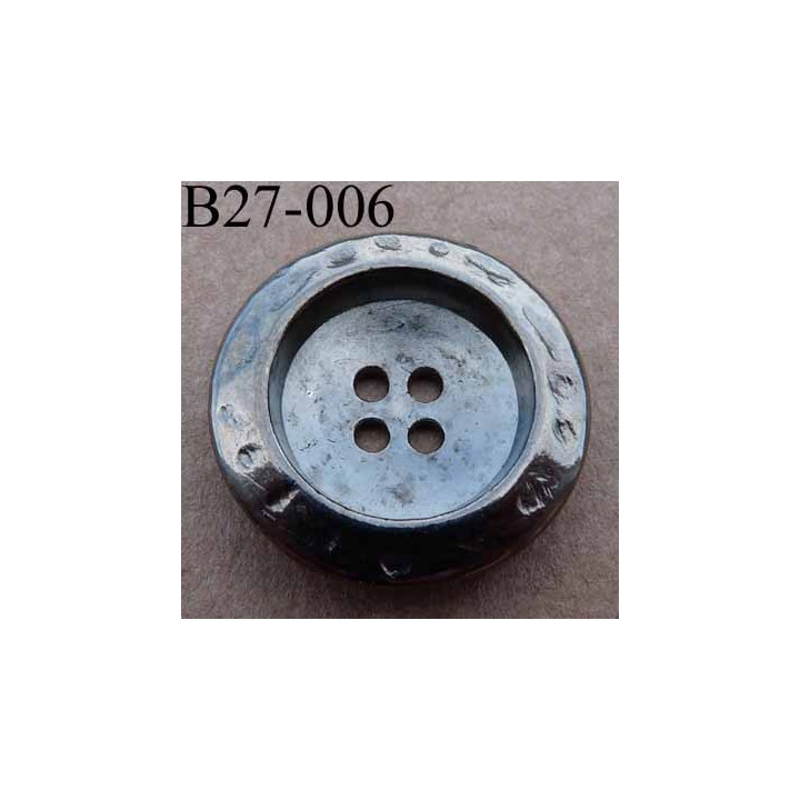 bouton métal 27 mm  couleur acier patiné  4 trous diamètre 27 millimètres épaisseur 6 mm