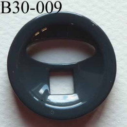 bouton fantaisie 30 mm  couleur gris foncé  brillant  2 gros trous (diamètre 7 mm et 20 mm) épaisseur 6 mm