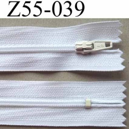 fermeture zip à glissière longueur 55 cm largeur 2.5 cm  couleur blanc non séparable zip nylon largeur 4 mm