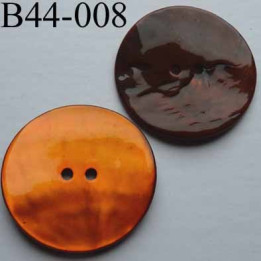 bouton  diamètre 44 mm  en nacre couleur orange 2 trous diamètre 44 mm