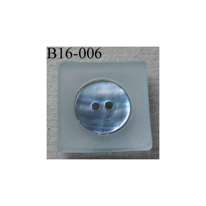  bouton carré diamètre 16 mm en nacre et résine couleur bleu clair 2 trous diamètre 16 mm