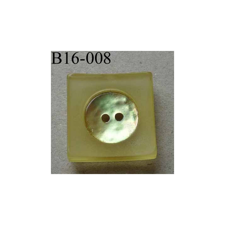  bouton carré diamètre 16 mm en nacre et résine couleur jaune 2 trous diamètre 16 mm