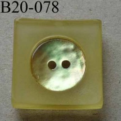  bouton carré diamètre 20 mm en nacre et résine couleur jaune 2 trous diamètre 20 mm