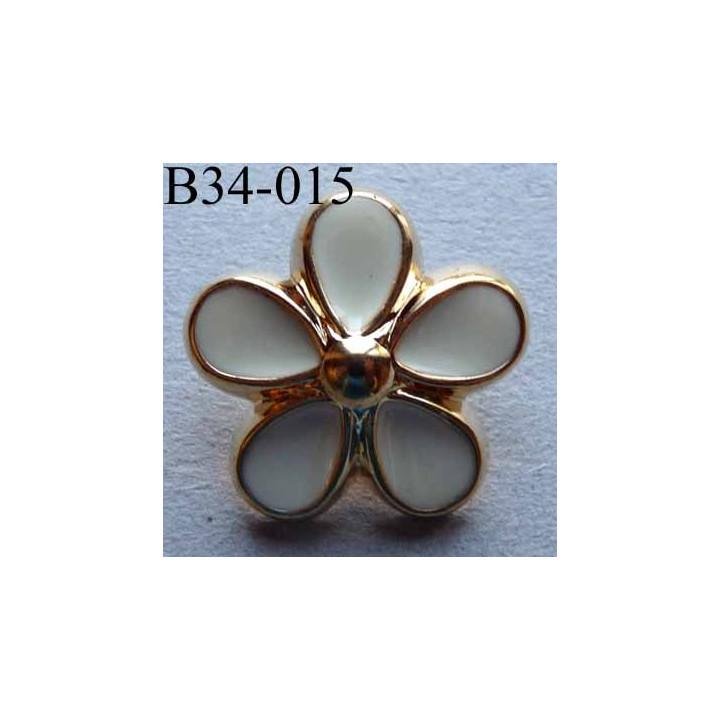 bouton fleur PVC diamètre 34 mm couleur ivoire et doré  accroche un anneau diamètre 34 mm