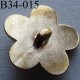 bouton fleur PVC diamètre 34 mm couleur ivoire et doré accroche un anneau diamètre 34 mm