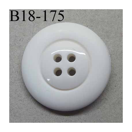 bouton 18 mm  couleur blanc 4 trous diamètre 18 millimètres