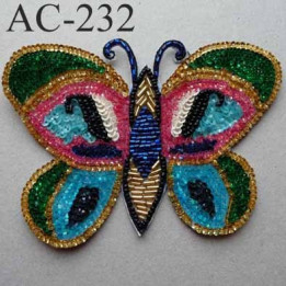 ornement applique écusson empiècement PAPILLON avec perles multicolores  à coudre 