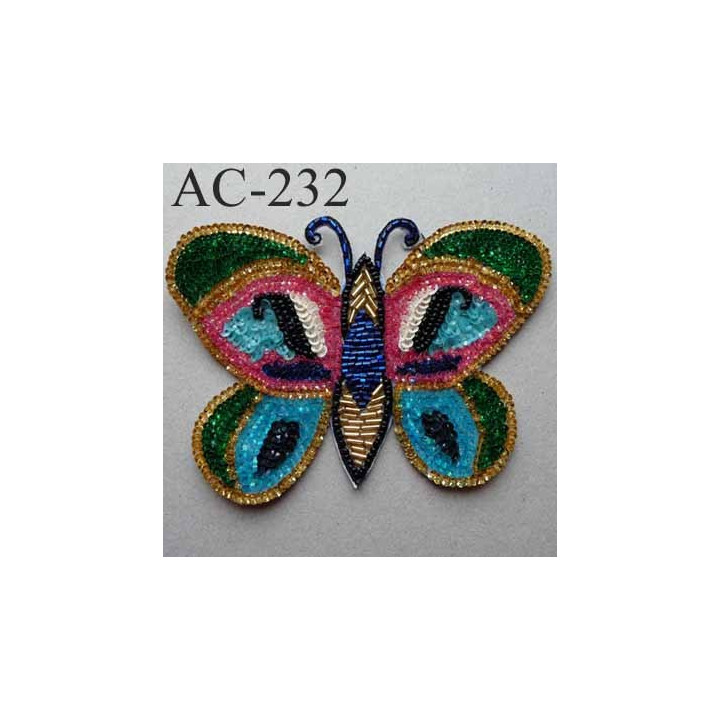 ornement applique écusson empiècement PAPILLON avec perles multicolores  à coudre 