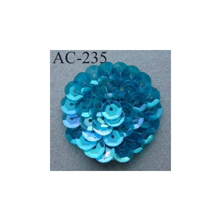 ornement applique écusson empiècement FLEUR avec sequins bleus à coudre