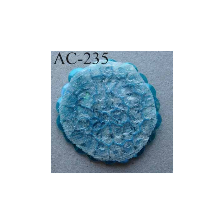 ornement applique écusson empiècement FLEUR avec sequins bleus à coudre