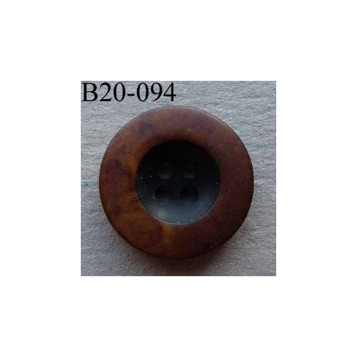 bouton haut de gamme diamètre 20 mm couleur marron et noir imitation bois 4 trous diamètre 20 millimètres  