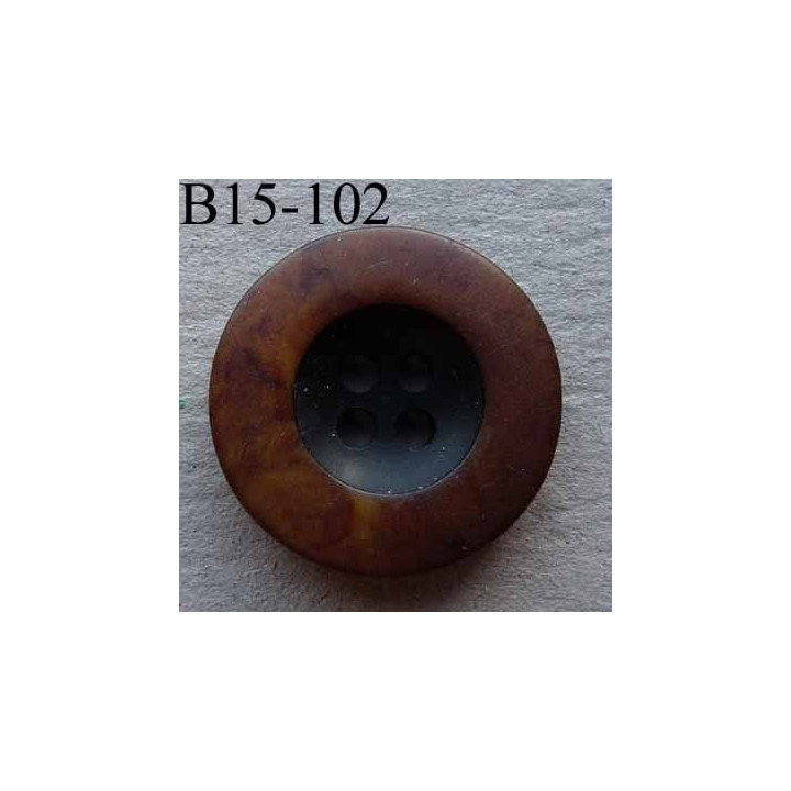 bouton haut de gamme diamètre 15 mm couleur marron et noir imitation bois 4 trous diamètre 15 millimètres  